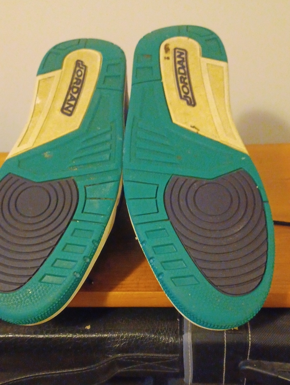 Jordan Black Teal Purple Mid-Top Athletic Shoes - Picture 5 of 5